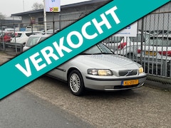 Volvo V70 - 2.4 T | Automaat | Airco | Cruise | Trekhaak