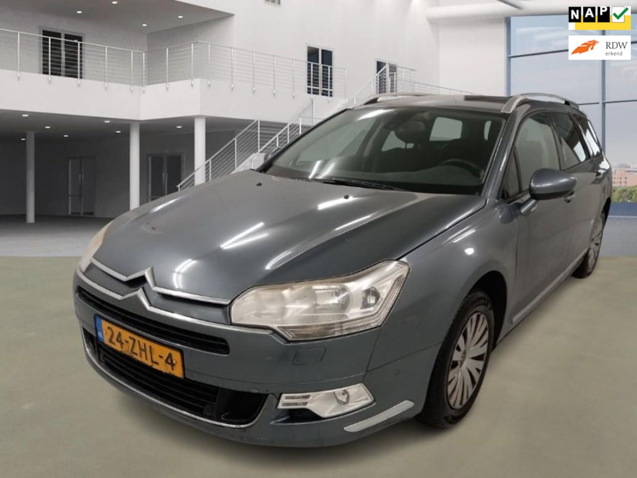 Citroën C5 Tourer - 1.6 HDiF Dynamique 1.6 HDiF Dynamique - AutoWereld.nl