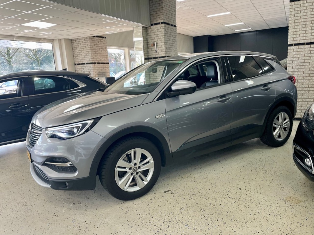 Opel Grandland X - 1.2 T 131pk Automaat Navigatie Keyless Camera Climat Cruise - AutoWereld.nl