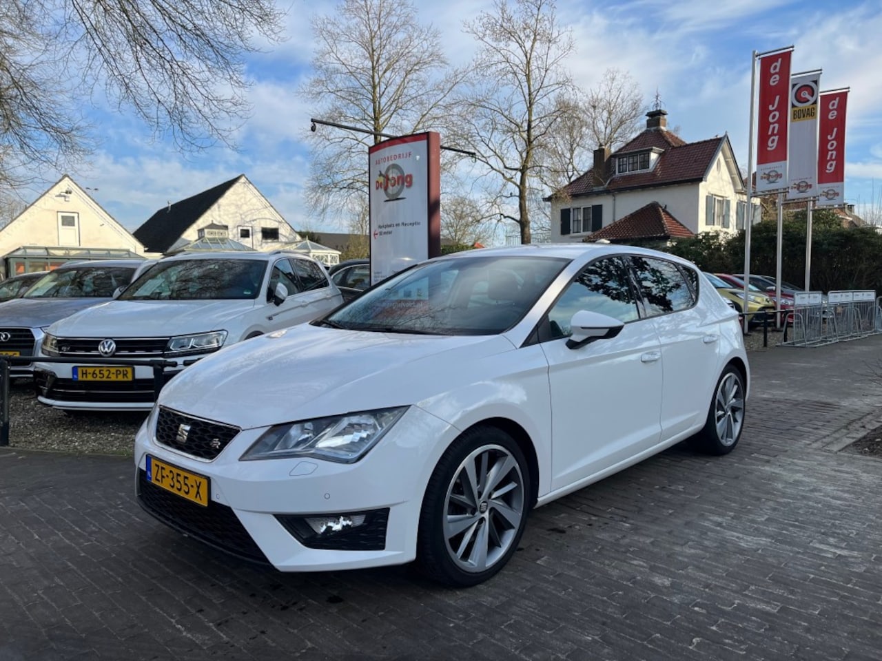 Seat Leon - 1.8 TSI FR AUTOMAAT 179PK / NAVI / STOELVERW. / 18'' LMV - AutoWereld.nl