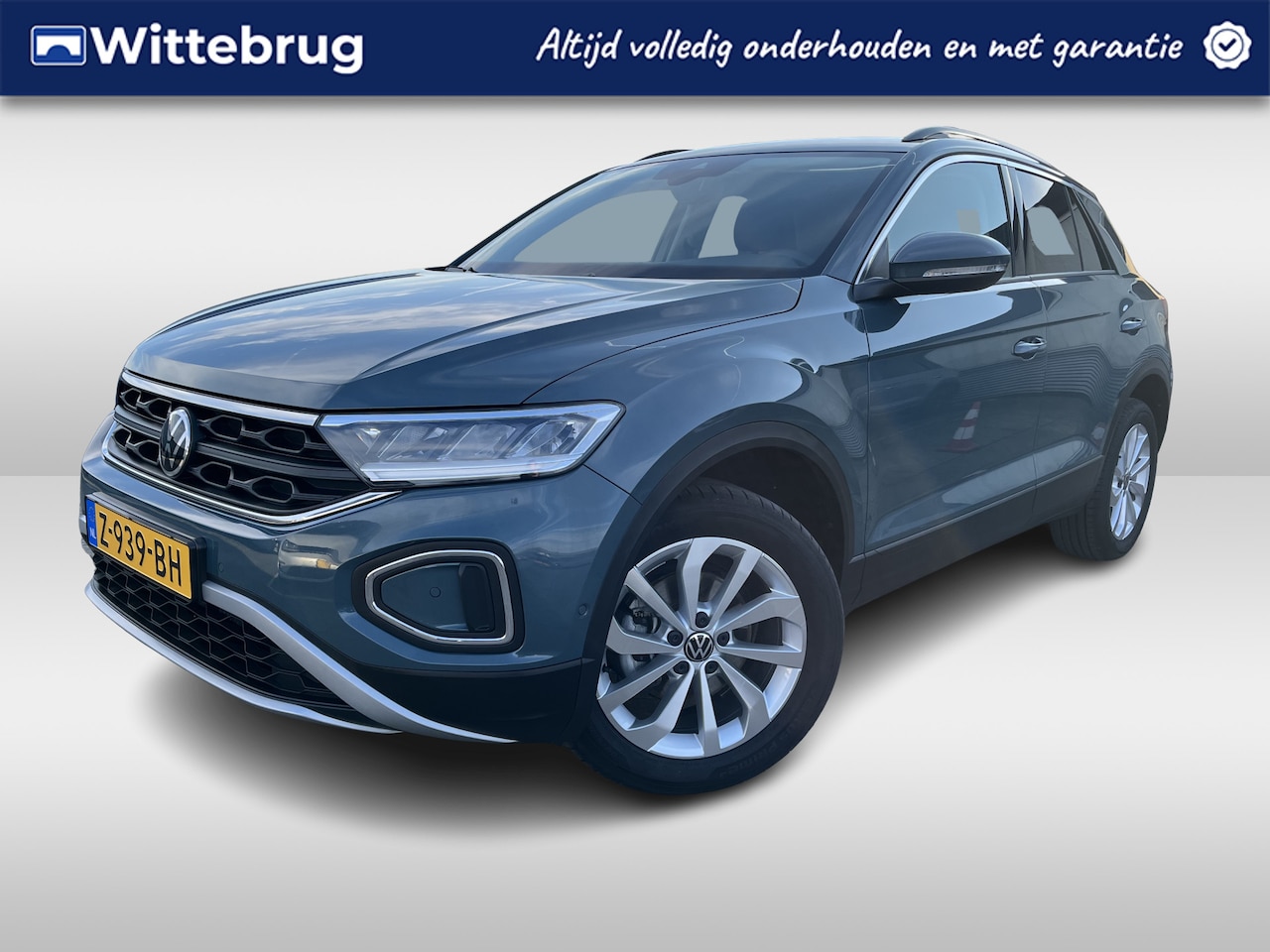 Volkswagen T-Roc - 1.0 TSI Life Edition 17"LM / Camera / Extra getint glas / Navigatie / Assistance pakket / - AutoWereld.nl