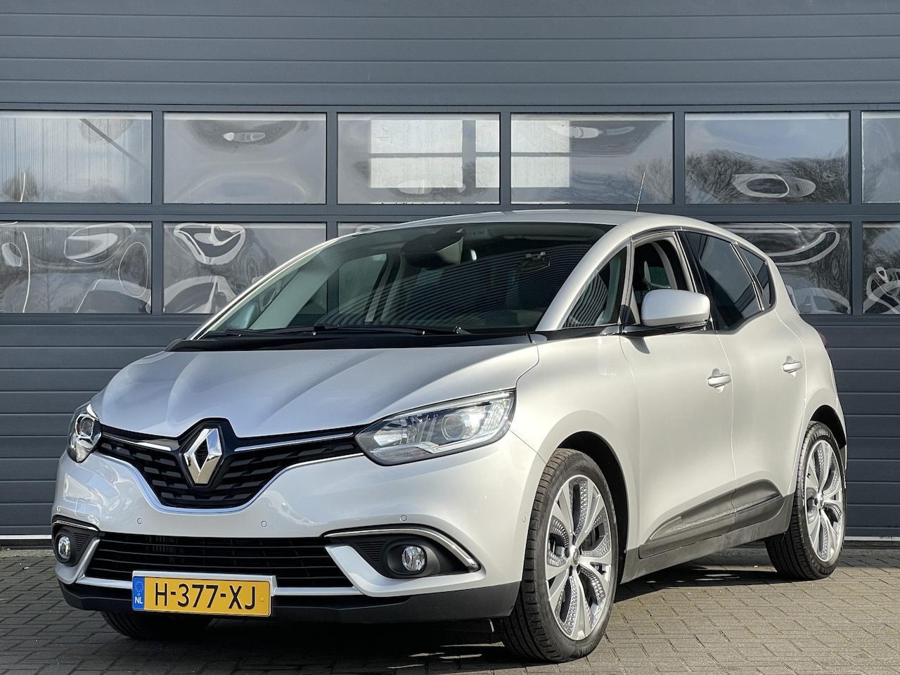 Renault Scénic - 1.3 TCE INTENS I AUTOMAAT I DEALER ONDERHOUDEN I 32.257KM! I ACHTERUITRIJCAMERA I APPLE CA - AutoWereld.nl