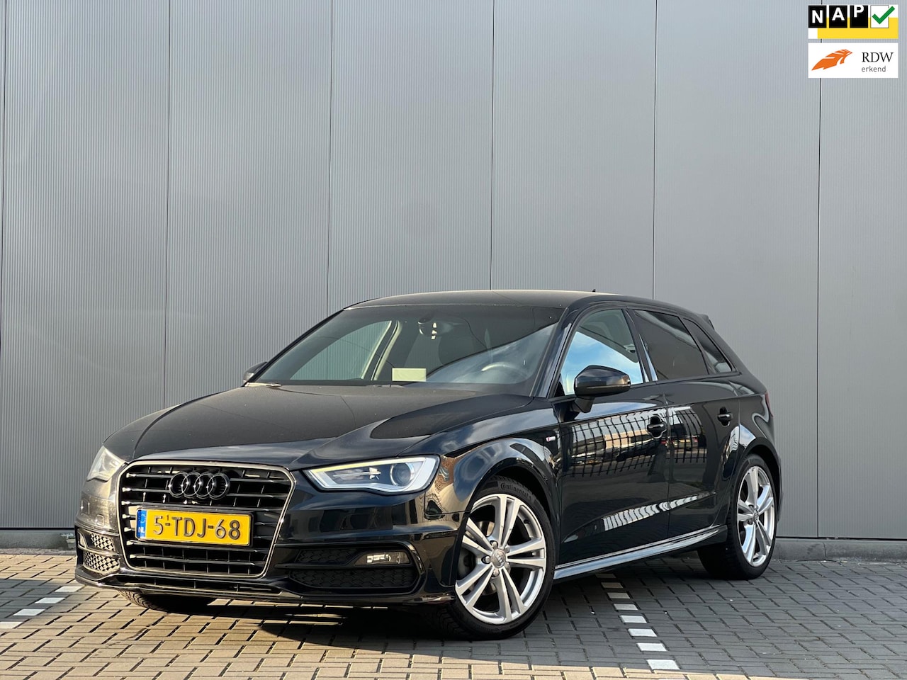 Audi A3 Sportback - 1.2 TFSI Ambition Pro Line S | Navigatie | 18 inch | Optiek pakket zwart - AutoWereld.nl