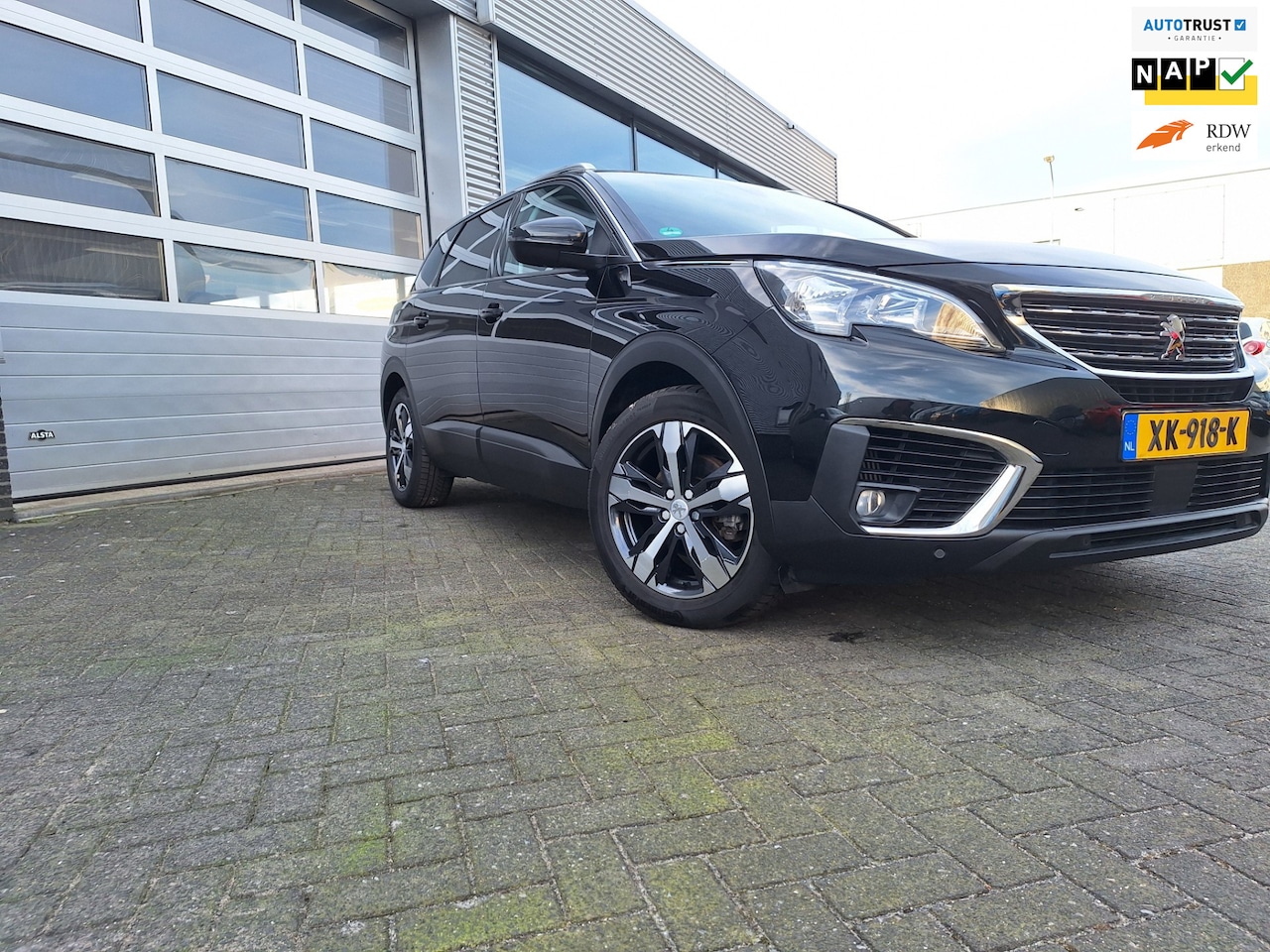 Peugeot 5008 - 1.2 P.TBlue AUTOMAAT*7Pers*Navigatie*Leer*Camera*Enz* - AutoWereld.nl