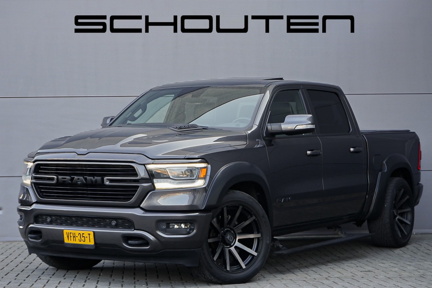 Dodge Ram 1500 - 5.7 V8 Laramie Crew Cab Night Pano 22" 1e Eig Ori NL - AutoWereld.nl