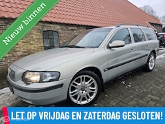 Volvo V70 - 2.4 Comfort Line 7 persoons Trekhaak leer