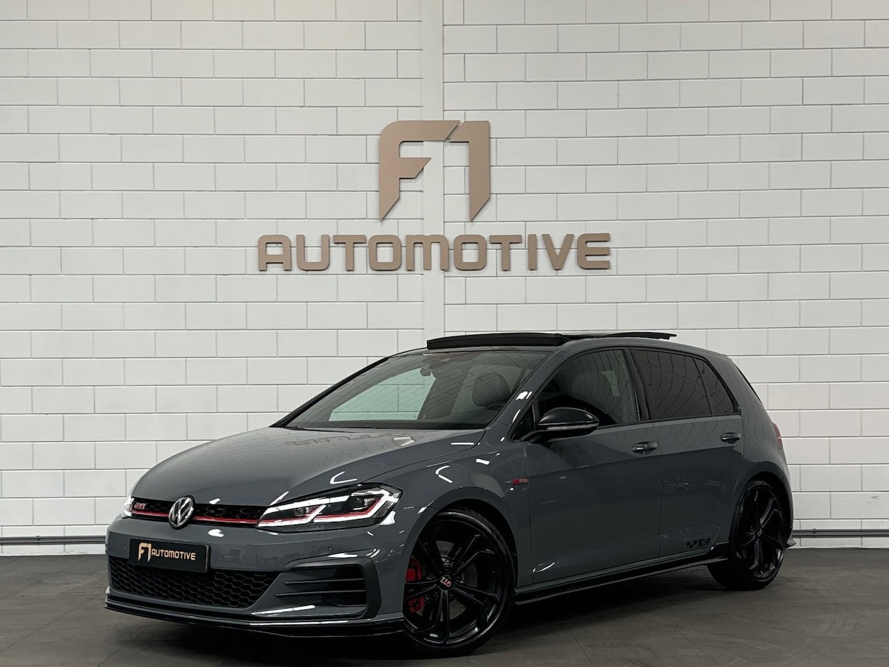 Volkswagen Golf - 2.0 TSI GTI TCR Pano|Dyna|Keyl|Akra|Leer|VOL - AutoWereld.nl