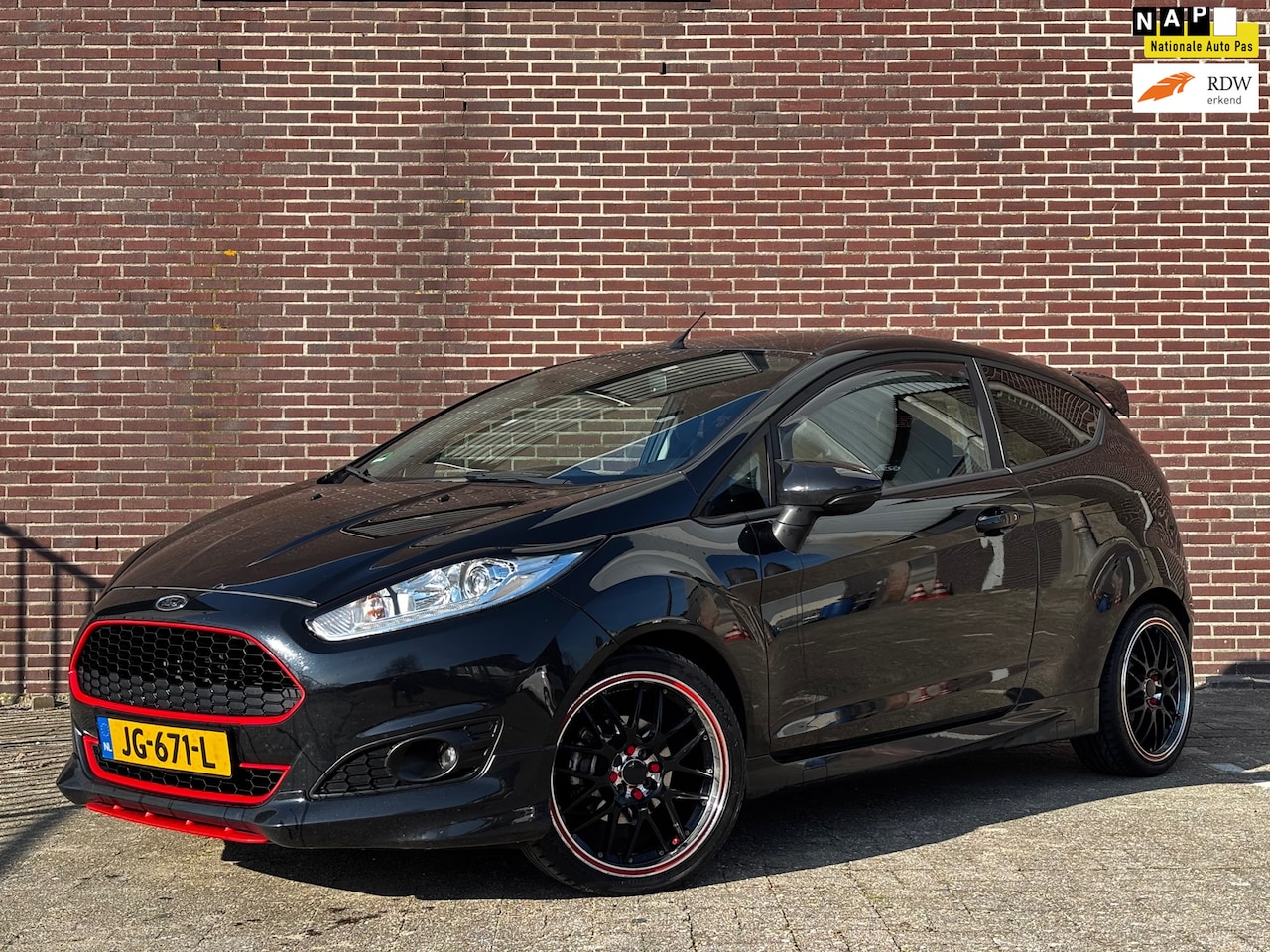 Ford Fiesta - 1.0 EcoBoost Black Edition | Climate | 140PK | Sportuitlaat - AutoWereld.nl