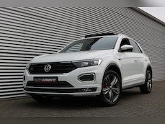 Volkswagen T-Roc - 1.5 TSI R-Line DSG (Panoramadak VirtualCockpit Camera ACC Keyless Full-Led Trekhaak Privac