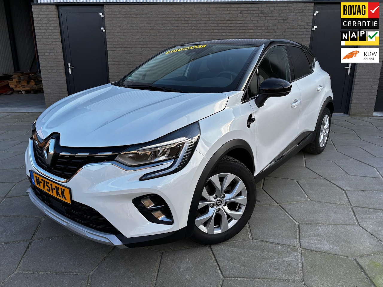 Renault Captur - 1.3 TCe 140 Intens|Hybride|AUTOMAAT|Half Leder|Two-Tone|veel Acc. - AutoWereld.nl