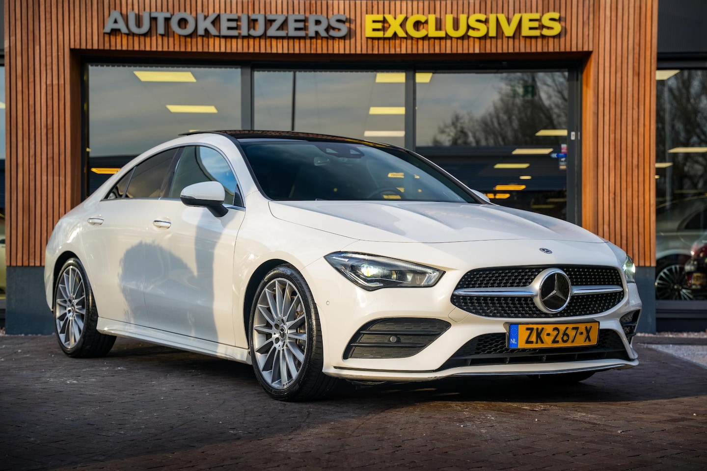 Mercedes-Benz CLA-Klasse - 250 4MATIC Premium Plus 250 4MATIC Premium Plus - AutoWereld.nl