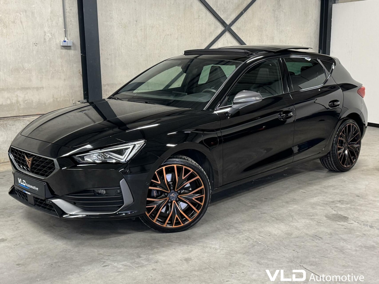 CUPRA Leon - 1.4 e-Hybrid VZ Copper Edition Pano Sfeer Led DCC - AutoWereld.nl