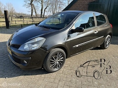 Renault Clio - 1.4-16V Dynamique Luxe