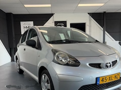 Toyota Aygo - 1.0-12V