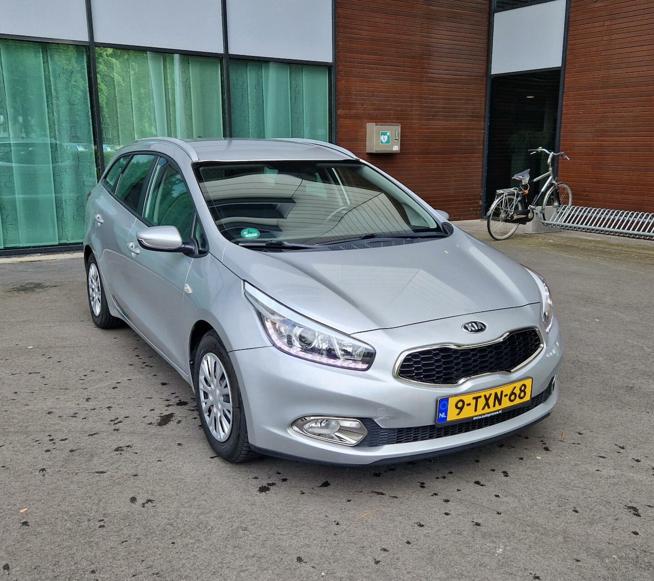 Kia Cee'd Sportswagon - 1.6 GDI ComfortLine 1.6 GDI ComfortLine - AutoWereld.nl