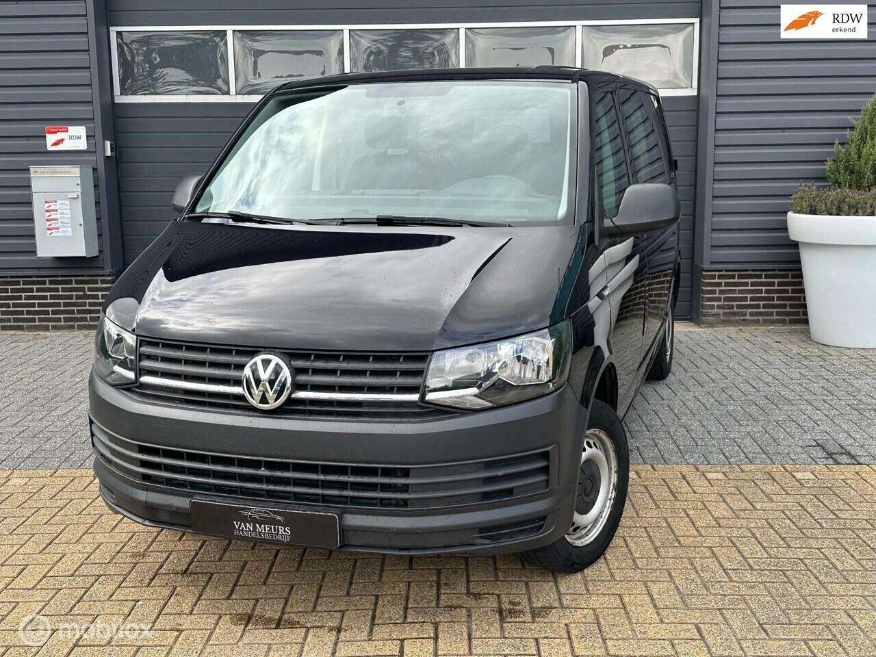 Volkswagen Transporter - 2.0 TDI L1H1 Comfortline 2.0 TDI L1H1 Comfortline, Airco, Trekhaak, APK 01-2026 - AutoWereld.nl