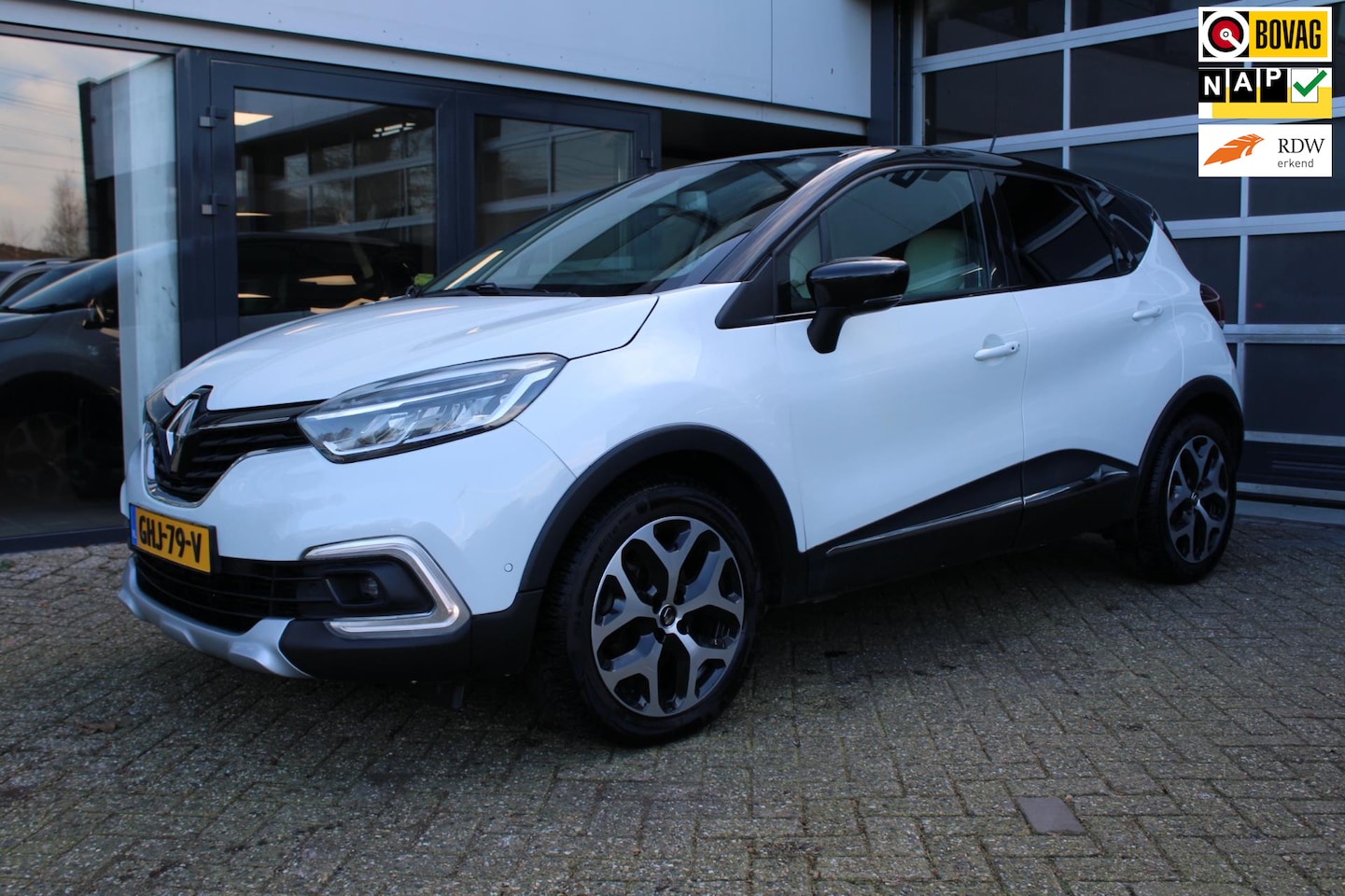 Renault Captur - 1.3 TCe Intens | Parelmoer wit | Camera - AutoWereld.nl