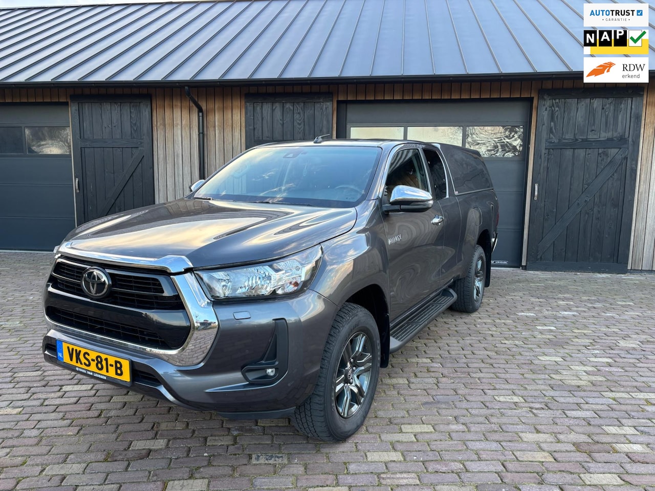 Toyota HiLux - 2.4 D-4D Xtra Cab Professional 2.4 D-4D Xtra Cab Professional ,EERSTE EIGENAAR ,LAGE KMSTAND , ZEER MOOI. - AutoWereld.nl