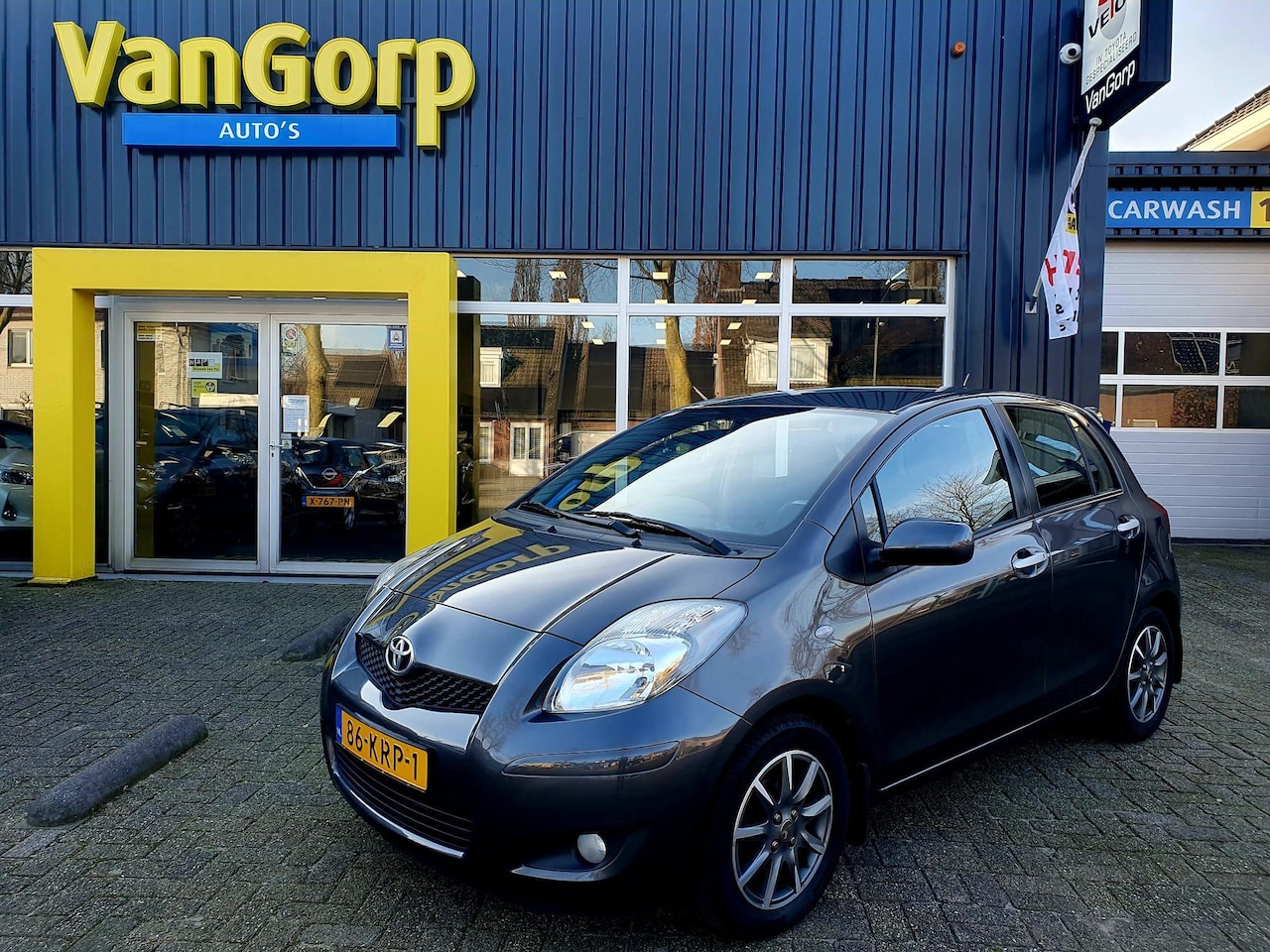 Toyota Yaris - 1.3 VVTi Dynamic All-in prijs! - AutoWereld.nl