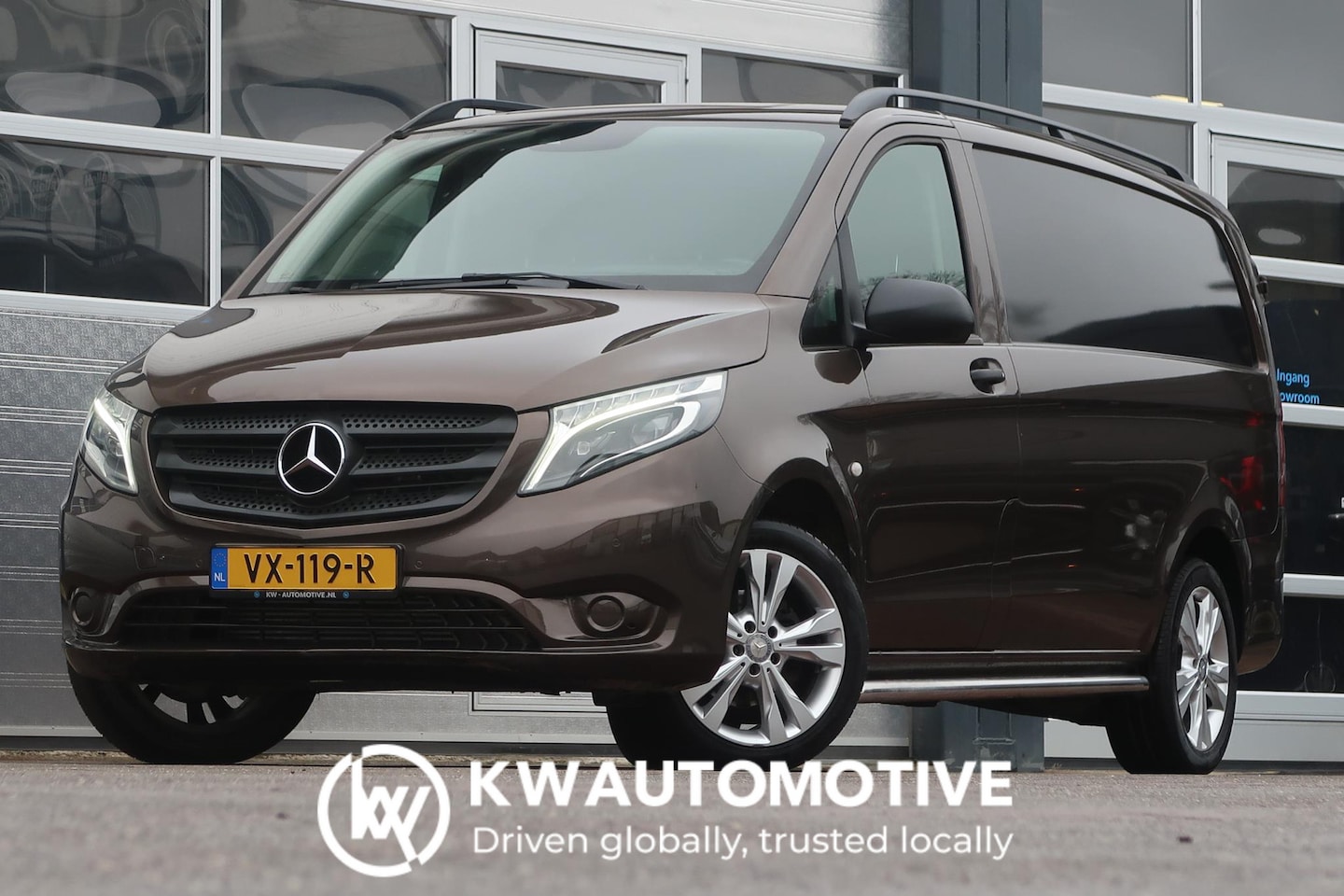 Mercedes-Benz Vito - 116 CDI Lang AUT/ LED/ CAMERA/ CRUISE/ NAVI/ CLIMA/ TREKHAAK - AutoWereld.nl