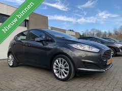 Ford Fiesta - 1.5 TDCi Titanium EURO6 Airco Navi Trekhaak Cruise control LM velgen Elektrische pakket