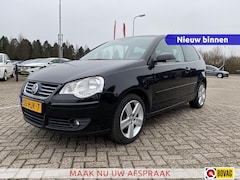 Volkswagen Polo - 1.4-16V Comfortline 80pk | 3deurs | Airco