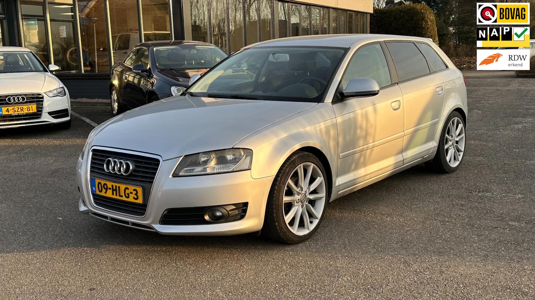 Audi A3 Sportback - 1.6 Attraction Business Edition benzine airco audio 5 deurs stuurbekrachtiging - AutoWereld.nl