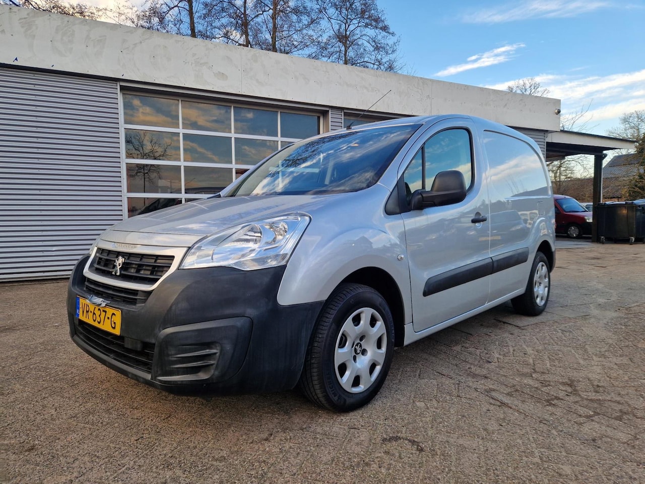 Peugeot Partner - 120 1.6 HDI L1 XT 120 1.6 HDI L1 XT ( 115.000 KM N.A.P!!) - AutoWereld.nl