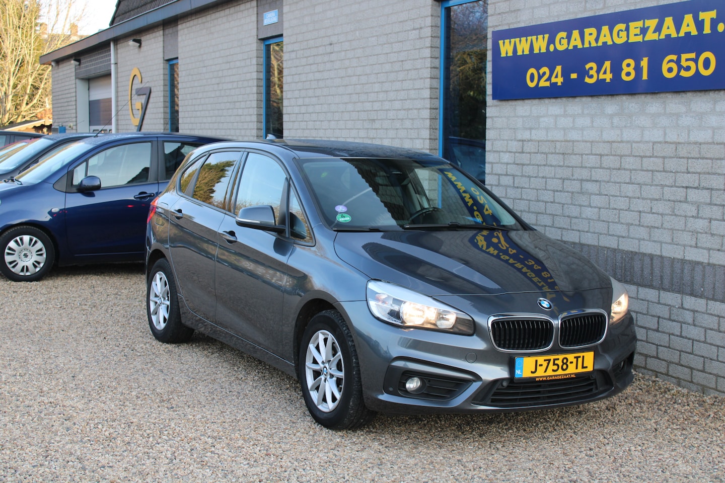 BMW 2-serie Active Tourer - 218i Executive Clima Navi Trekhaak - AutoWereld.nl