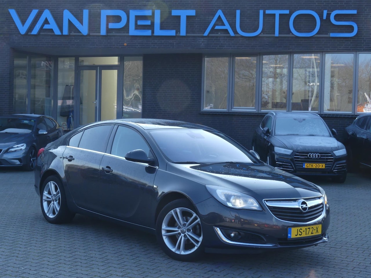 Opel Insignia - 1.6 T 170PK Business+ / LEER / TREKHAAK / WINTERPACK - AutoWereld.nl