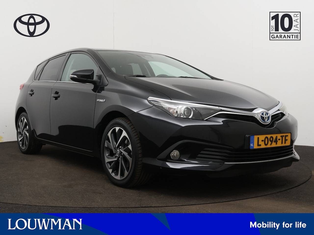 Toyota Auris - 1.8 Hybrid Aspiration Limited |17 inch LM velgen | Parkeersensoren achter | Navigatie | Ca - AutoWereld.nl