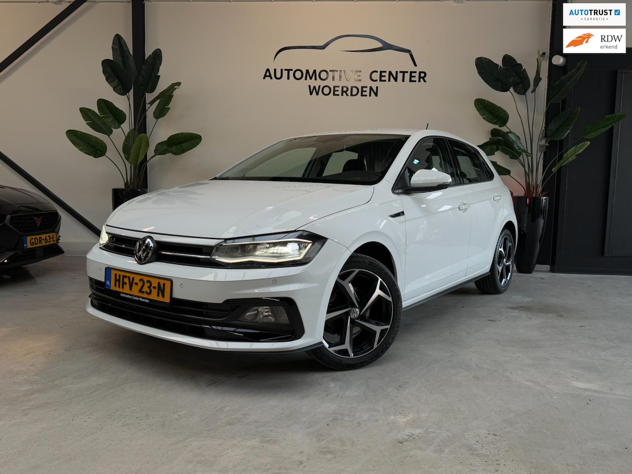 Volkswagen Polo - 1.0 TSI R LINE LED NAVI STOELVERWARMING CARPLAY - AutoWereld.nl