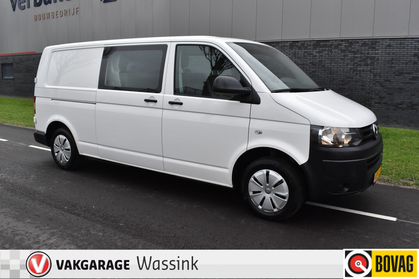 Volkswagen Transporter - 2.0 TDI L2H1 Dubbel cabine 6 zitplaatsen Airco Trekhaak Lengte 2 - AutoWereld.nl