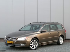 Volvo V70 - T4 Nordic+ Leer / Trekhaak / Standkachel / Navi