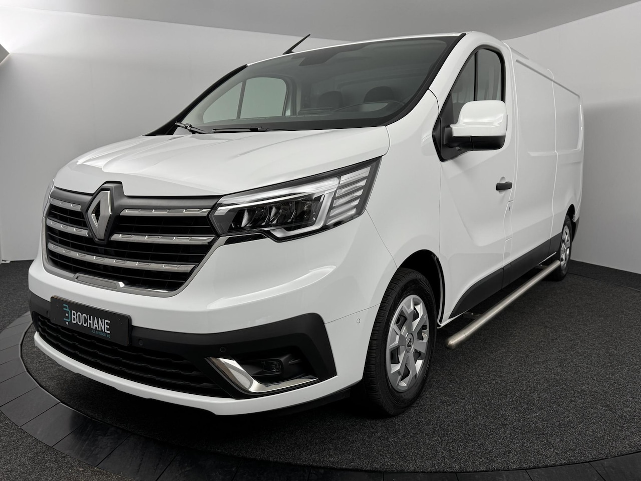 Renault Trafic - 2.0 dCi 130 T30 L2H1 Work Edition Trekhaak / Navigatie / Lat-om-lat / Laadvloer - AutoWereld.nl