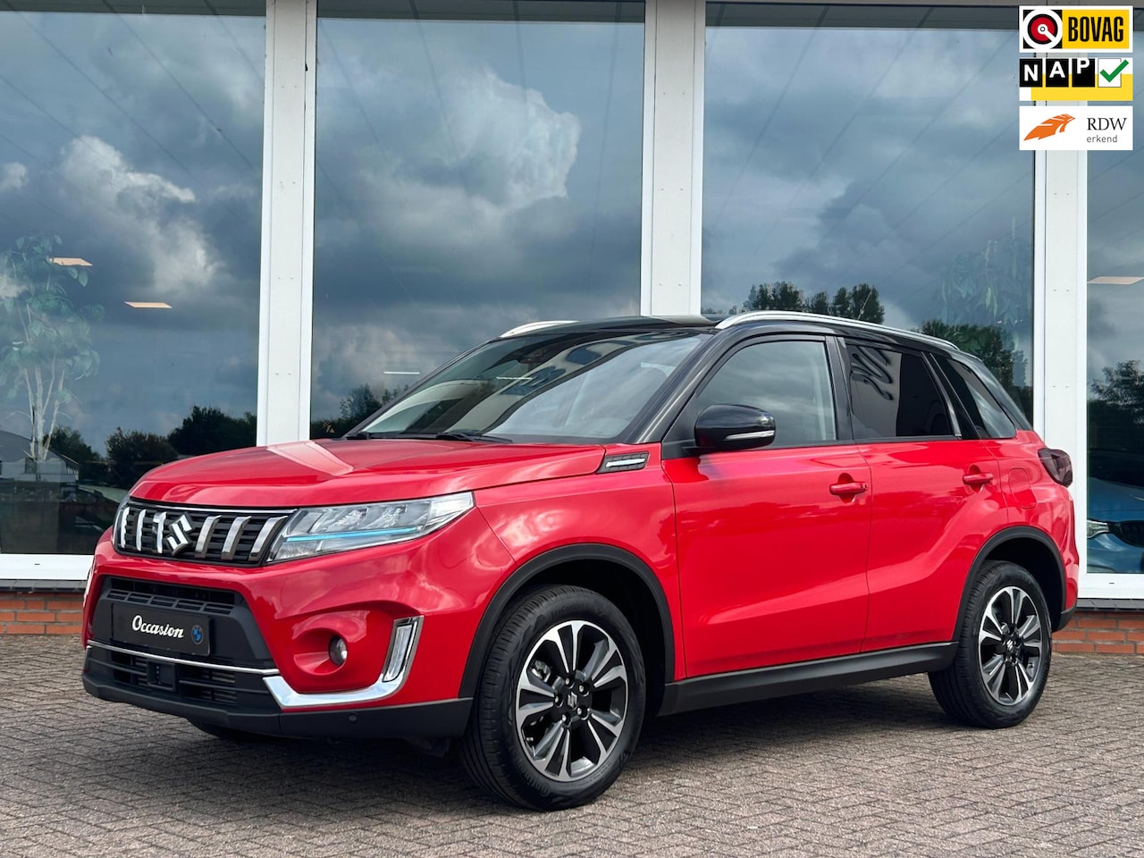 Suzuki Vitara - 1.4 Boosterjet Style Smart Hybrid - Navi - Leer - Camera - PDC - STIJL - AutoWereld.nl