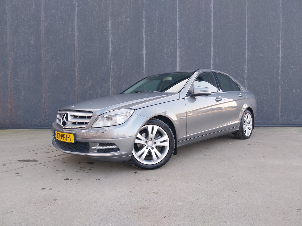 Mercedes-Benz C-klasse - 180 CGI BlueEFFICIENCY Business Class Avantgarde 1e EIGENAAR AUTOMAAT HALF LEER LED NAVI C - AutoWereld.nl