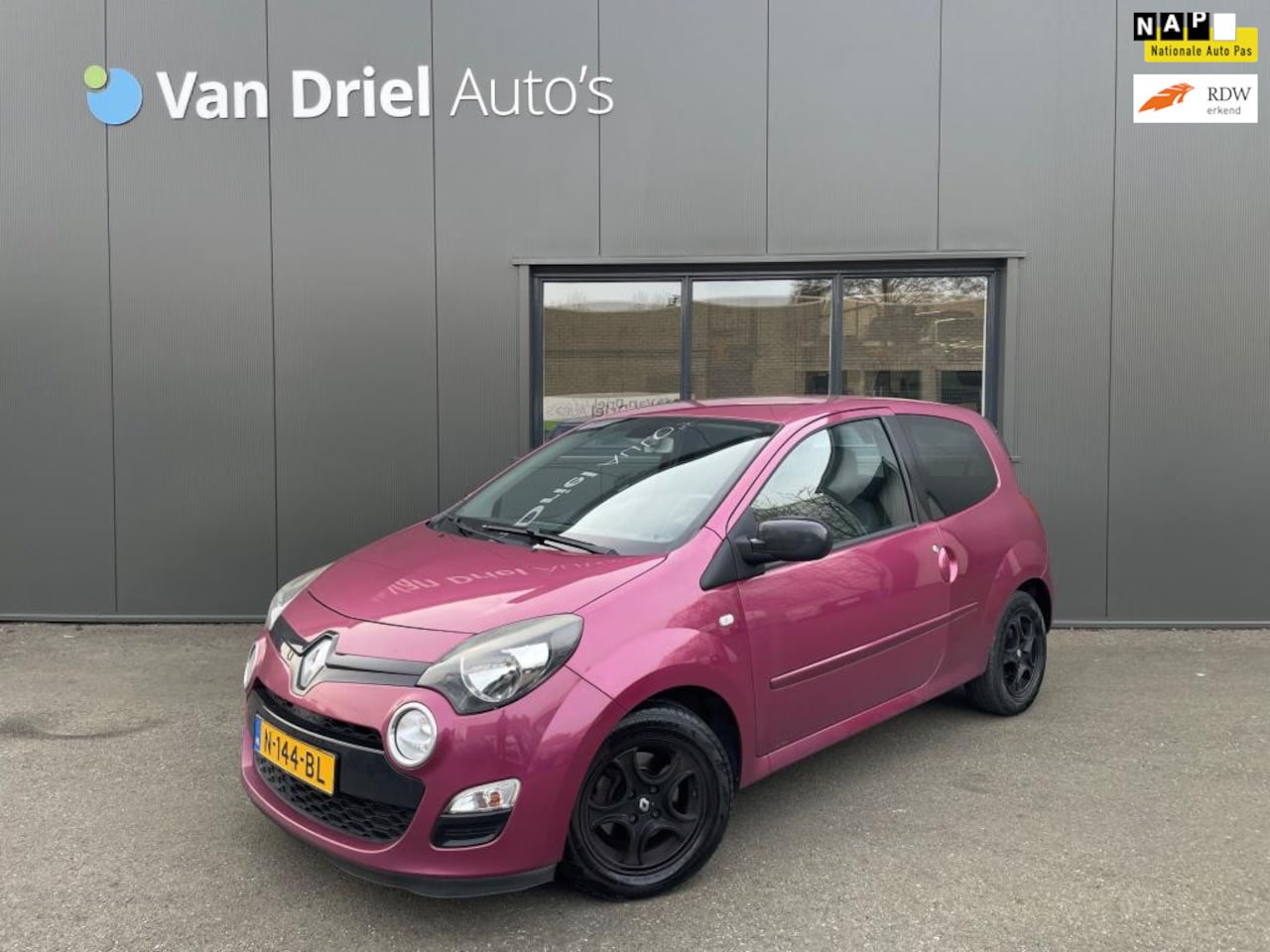 Renault Twingo - 1.2 16V Dynamique / Airco / Parkeersensoren achter! - AutoWereld.nl