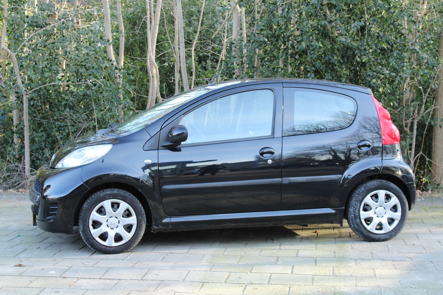 Peugeot 107 - 1.0-12V XS airco elektrische ramen cv afstand bediening - AutoWereld.nl