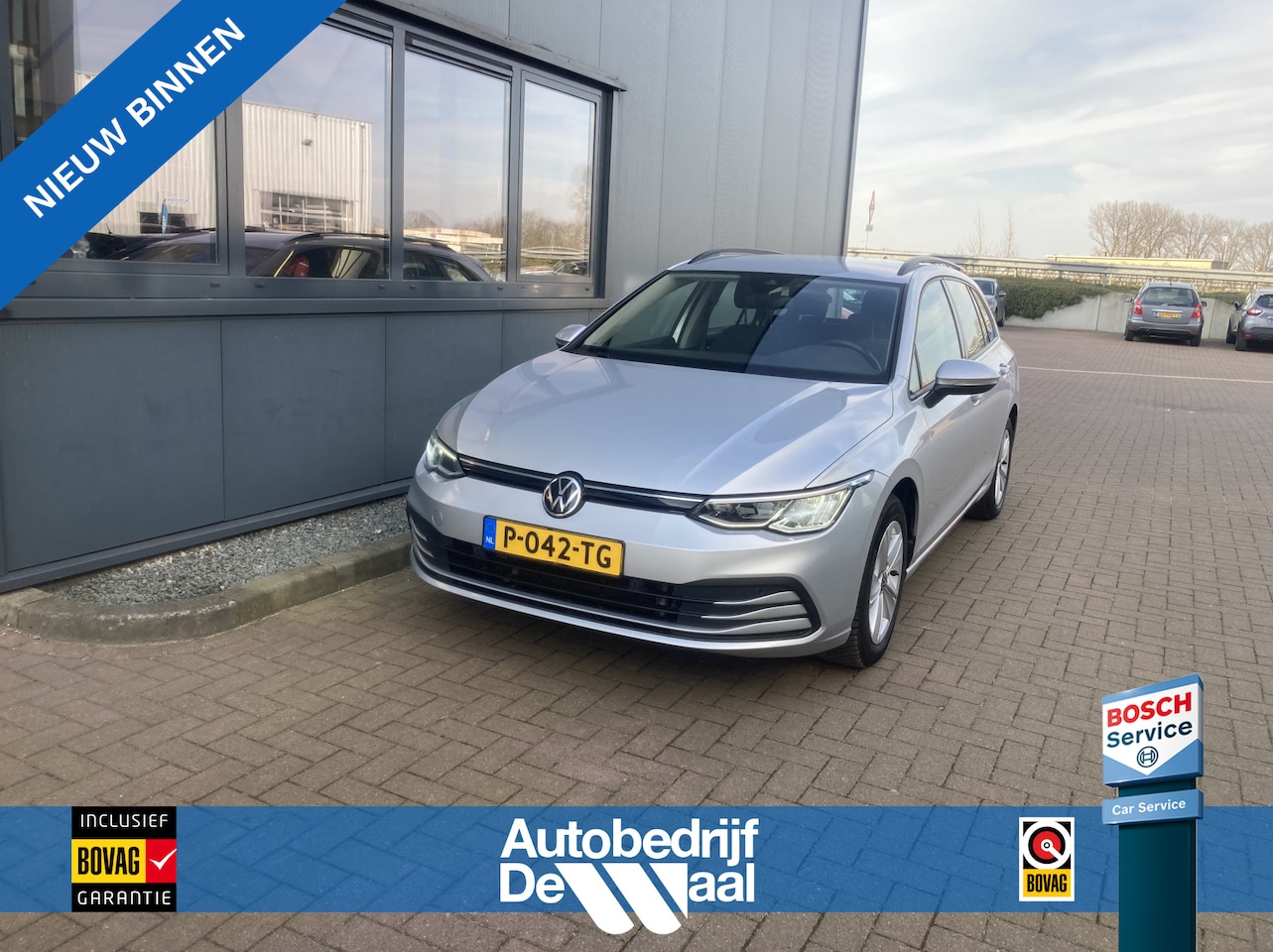 Volkswagen Golf Variant - 1.0 eTSI 110pk DSG Life NAVI/CARPLAY/VIRTUAL/SFEER/PDC/WINTERPACK - AutoWereld.nl