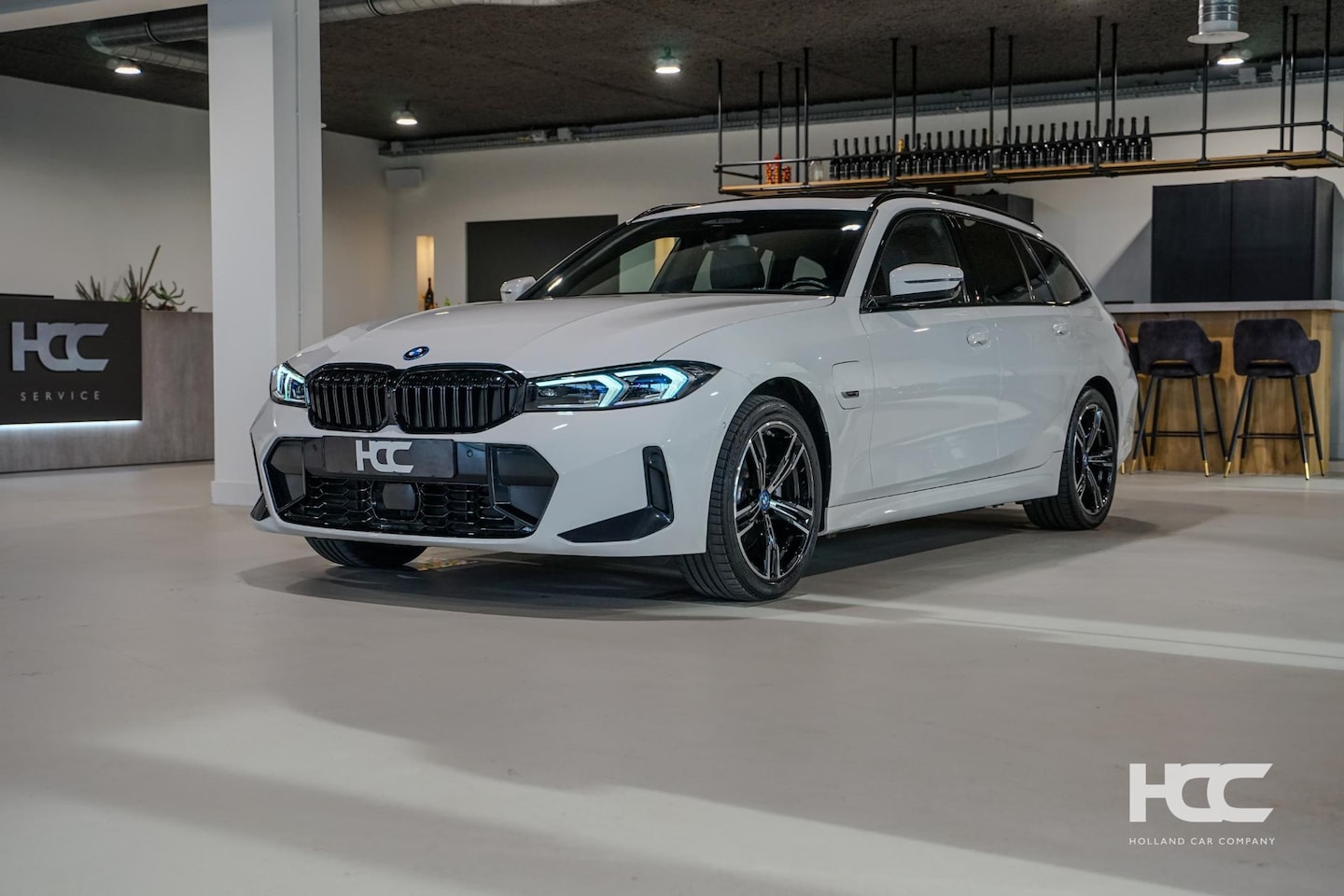 BMW 3-serie - 330 e | M Sport | Pano | 360 | Harman K | Memory - AutoWereld.nl