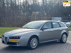 Alfa Romeo 159 Sportwagon - 1.8 mpi Business/APK TOT 18-10-2025