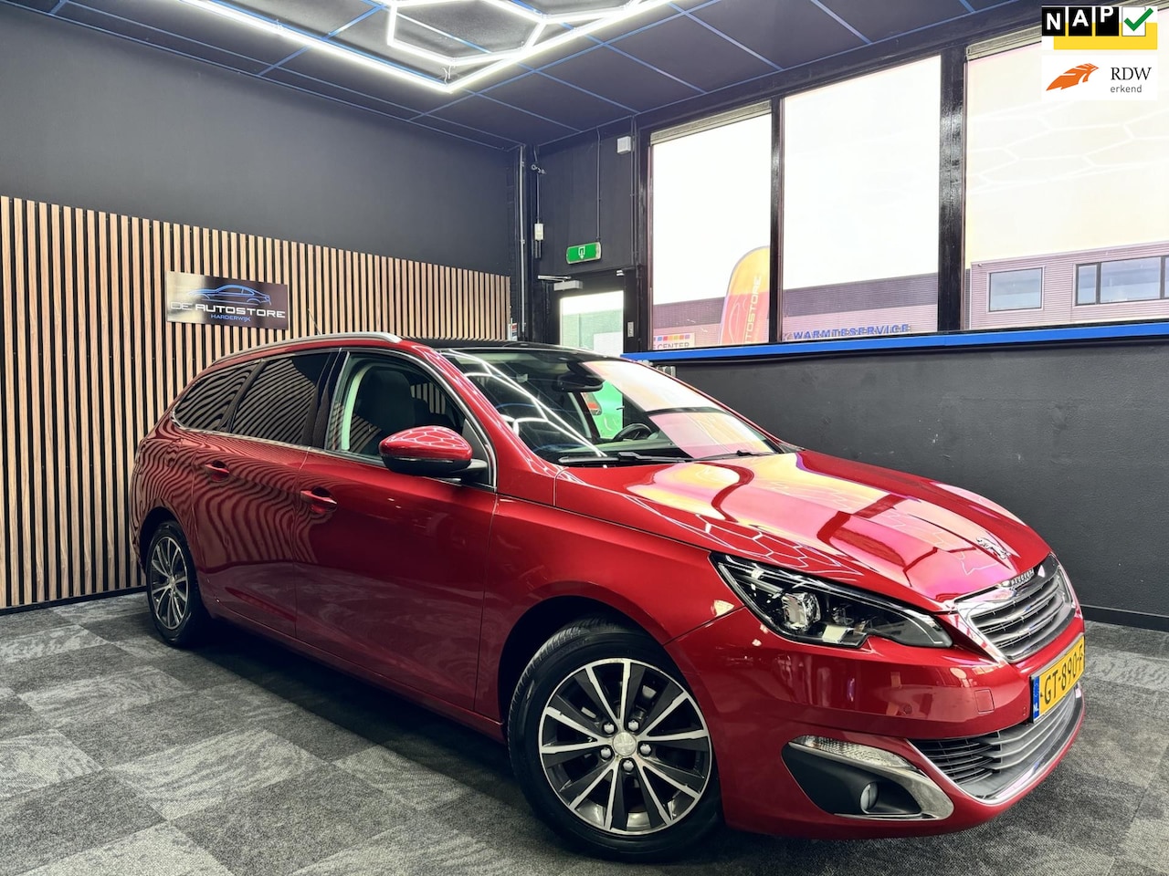 Peugeot 308 SW - 1.2 Navi Pano dak Cruise xenon led Massage Stoelen Pdc Vol Opties...In Nieuwstaat!!! - AutoWereld.nl