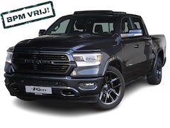 Dodge Ram 1500 - 5.7 V8 4x4 Crew Cab Laramie Night | Luchtvering | Groot Navigatie | Elektrisch Sidebars |