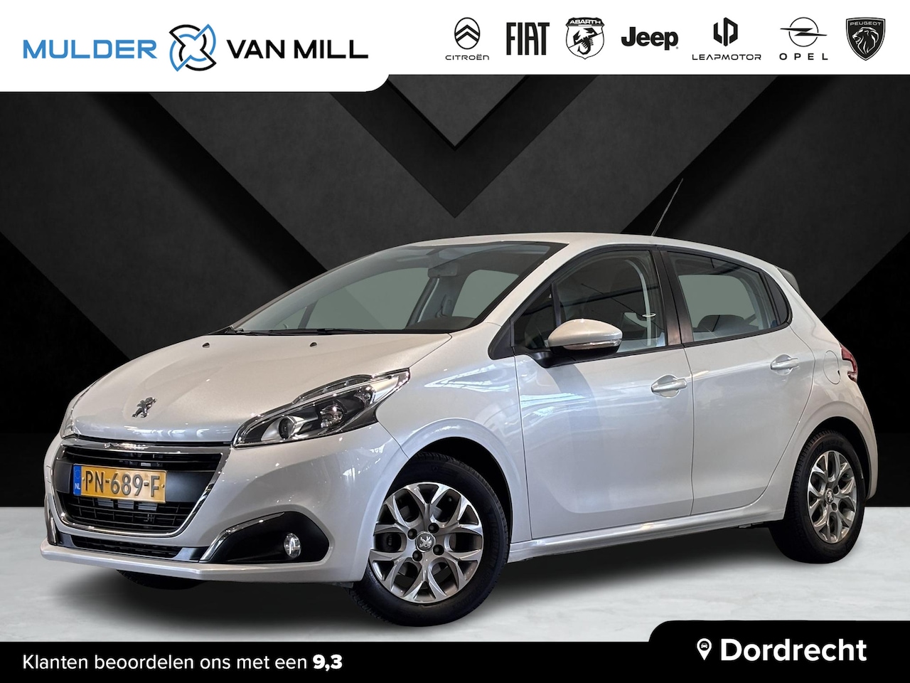 Peugeot 208 - 5-deurs Blue Lion 1.2 PureTech 82pk | NAVI | LM-VELGEN | UNIEK LAGE KM-STAND | PARKEERHULP - AutoWereld.nl