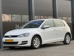 Volkswagen Golf - 1.6 TDI Clima Navi PDC