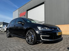 Volkswagen Golf - 1.4 TSI GTE Connected Series