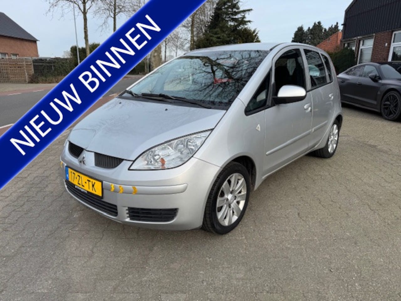 Mitsubishi Colt - 1.3 Invite Automaat ,Airco ,Parkeersensoren,nwe APK - AutoWereld.nl