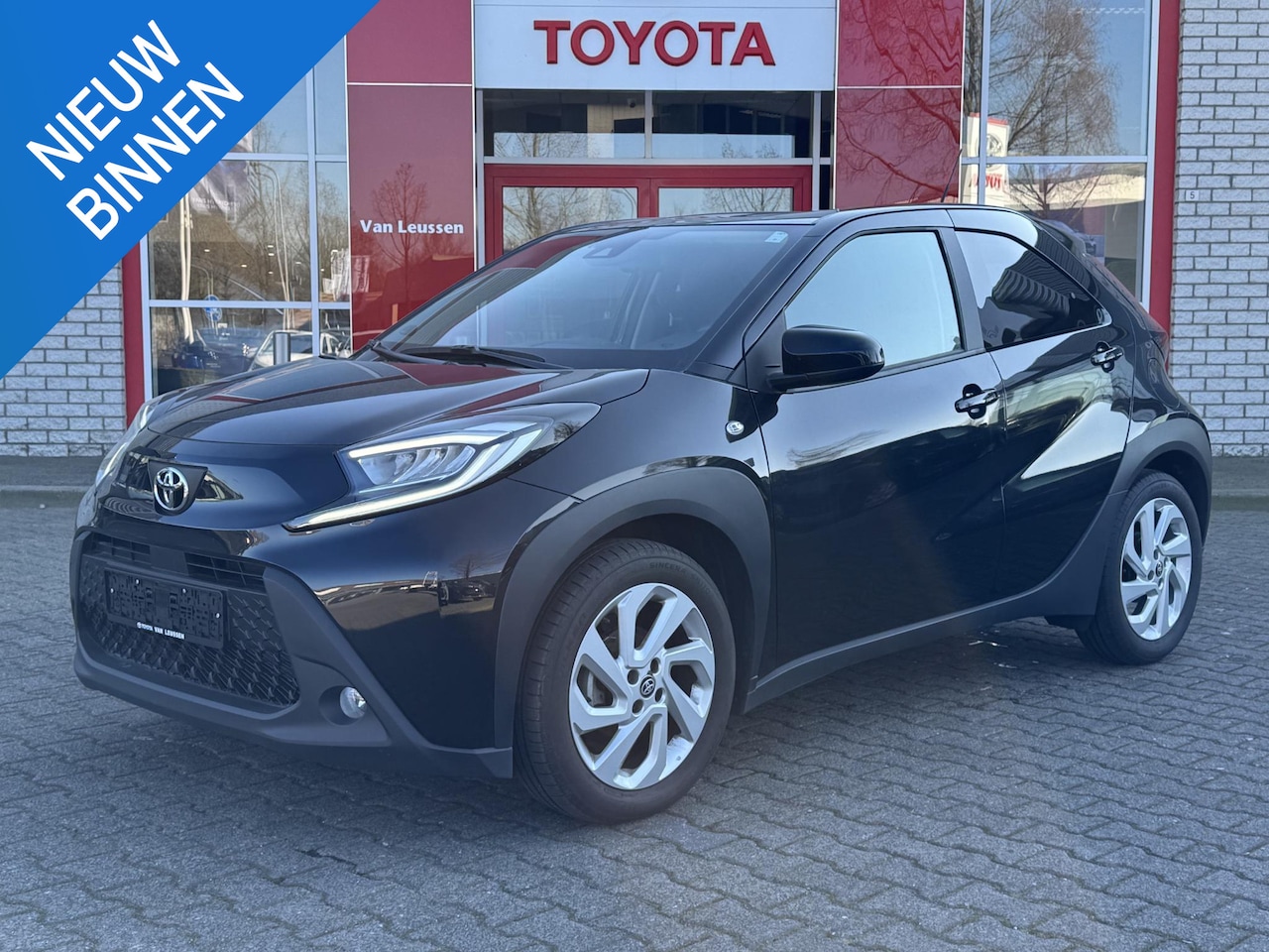 Toyota Aygo X - 1.0 VVT-i MT PLAY LM-VELGEN CLIMA STOELVERW. PARKCAMERA APPLE/ANDROID - AutoWereld.nl