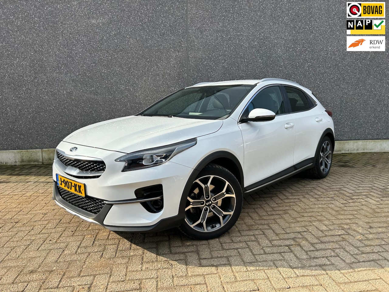 Kia XCeed - 1.4 T-GDi DynamicLine | CARPLAY | A.CAMERA | DAB | BLUETOOTH | CC | PDC | FABRIEKSGARANTIE - AutoWereld.nl